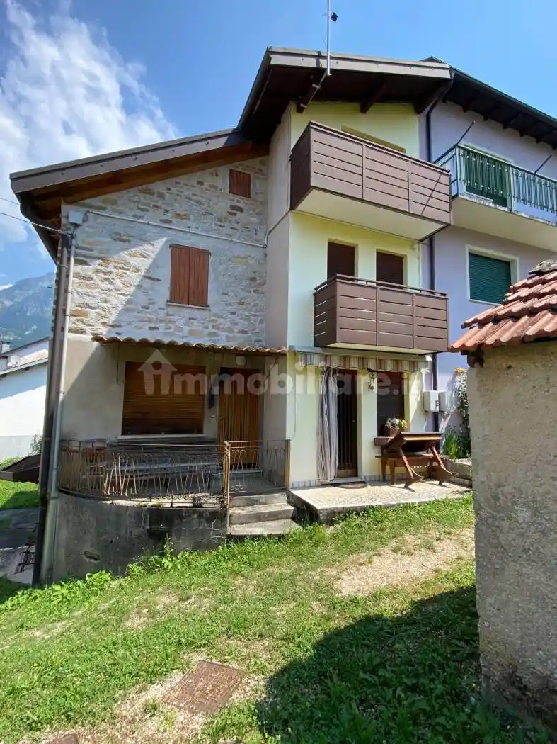 Casa indipendente in vendita a Chies d'Alpago