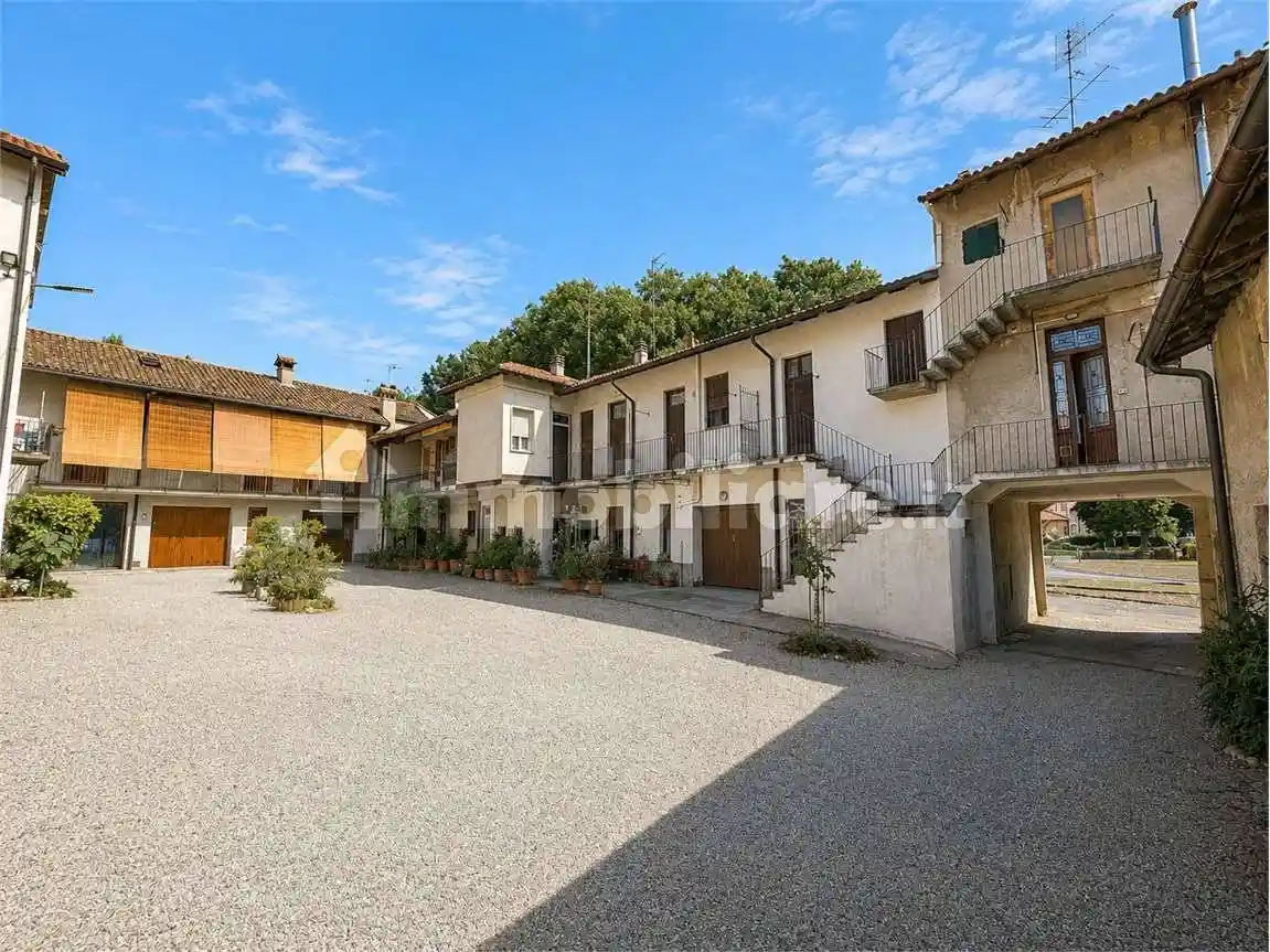Rustico - Casale in vendita a Albiate