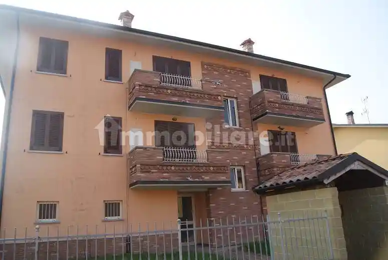 Appartamento in vendita a Inverno e Monteleone