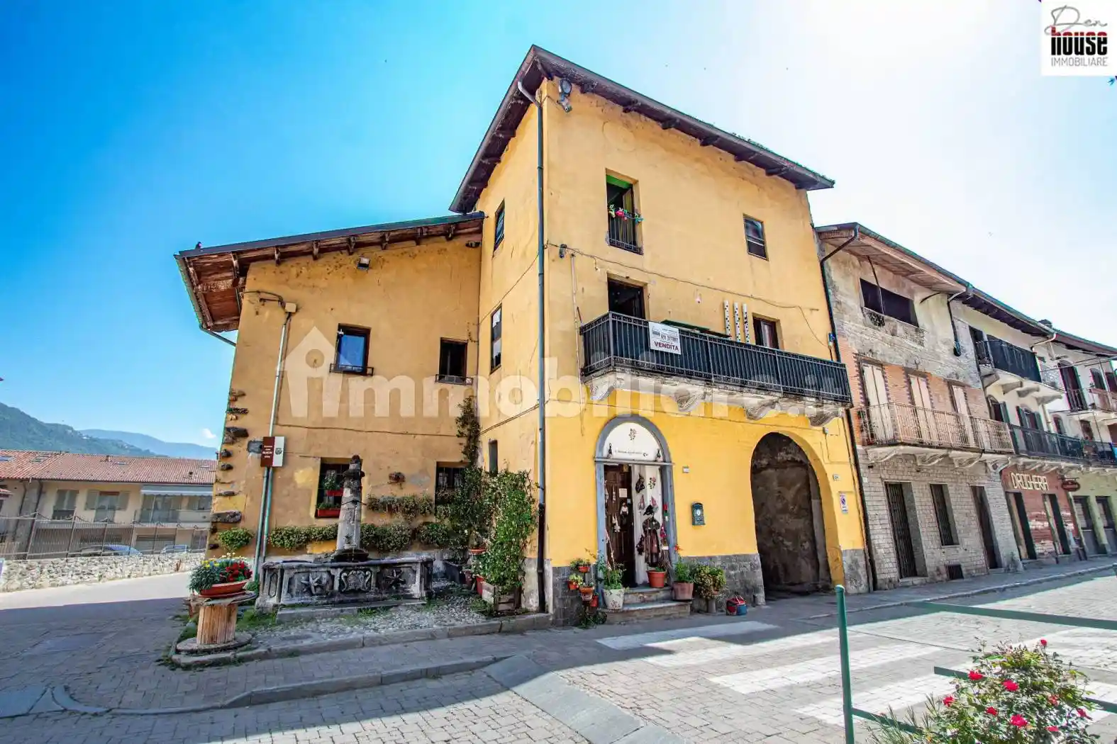 Casa indipendente in vendita a Sant'Ambrogio di Torino