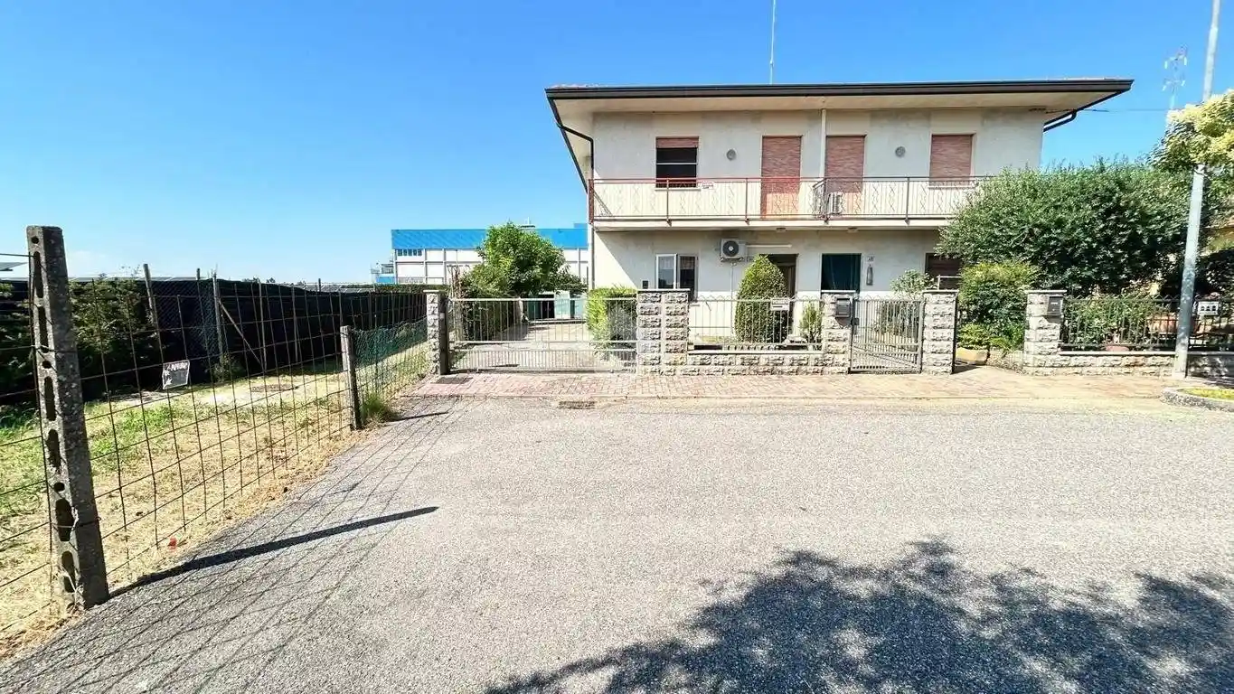 Villa in vendita a Conselice