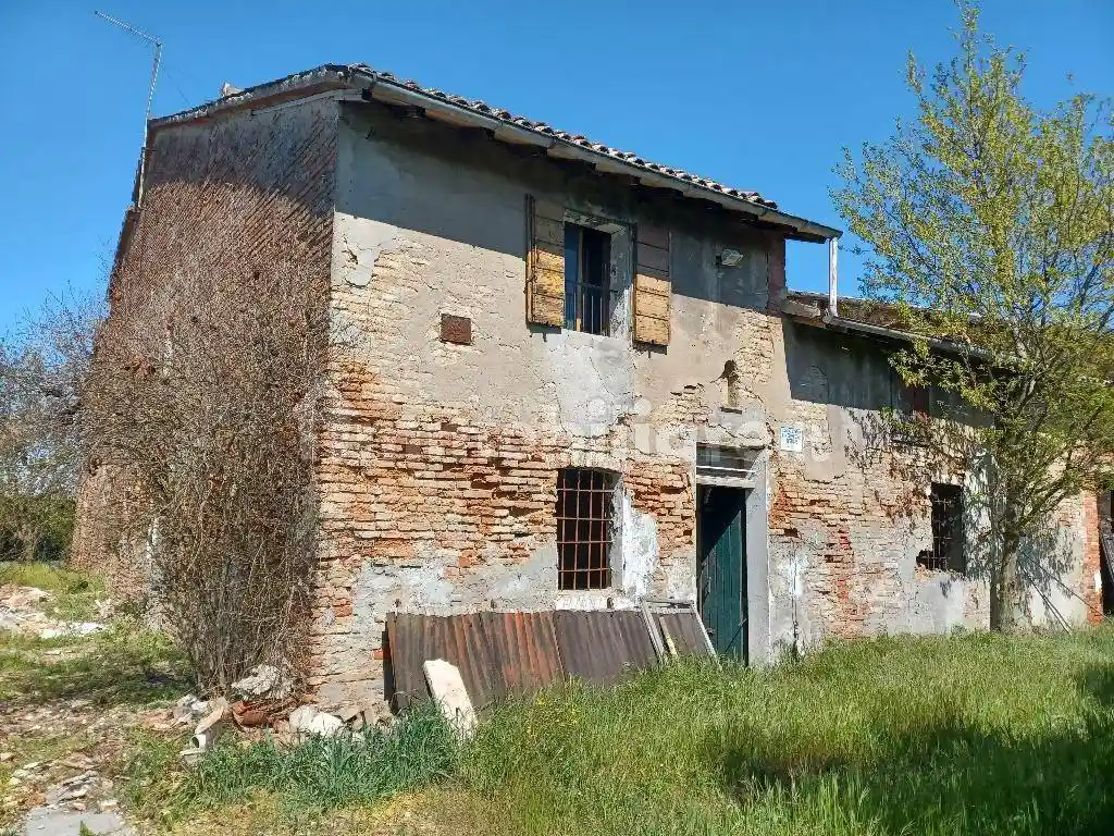 Rustico - Casale in vendita a Imola