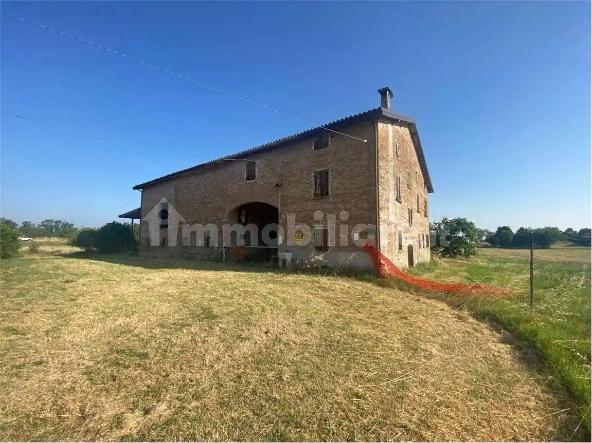 Rustico - Casale in vendita a Bibbiano