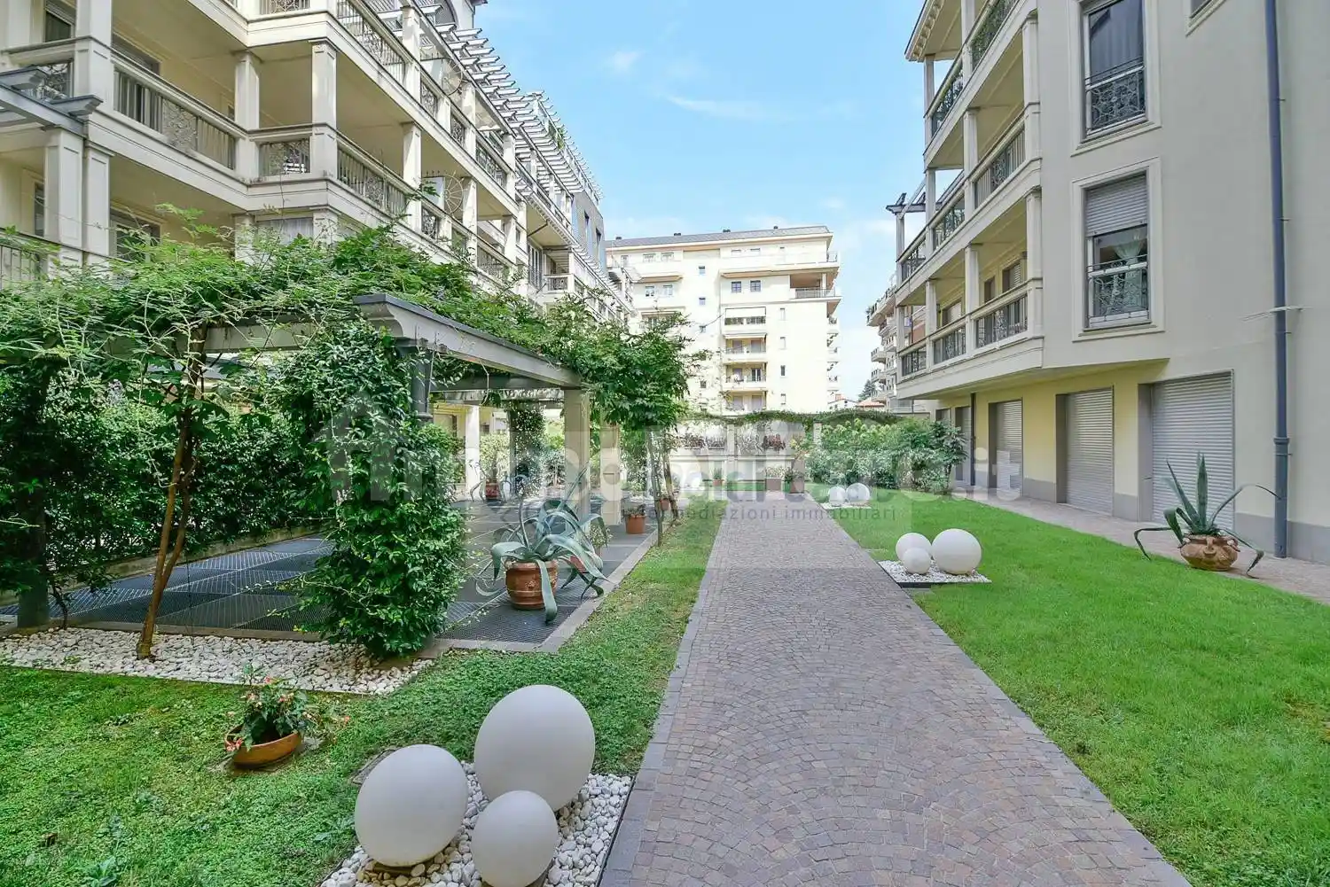 Appartamento in vendita a Seregno