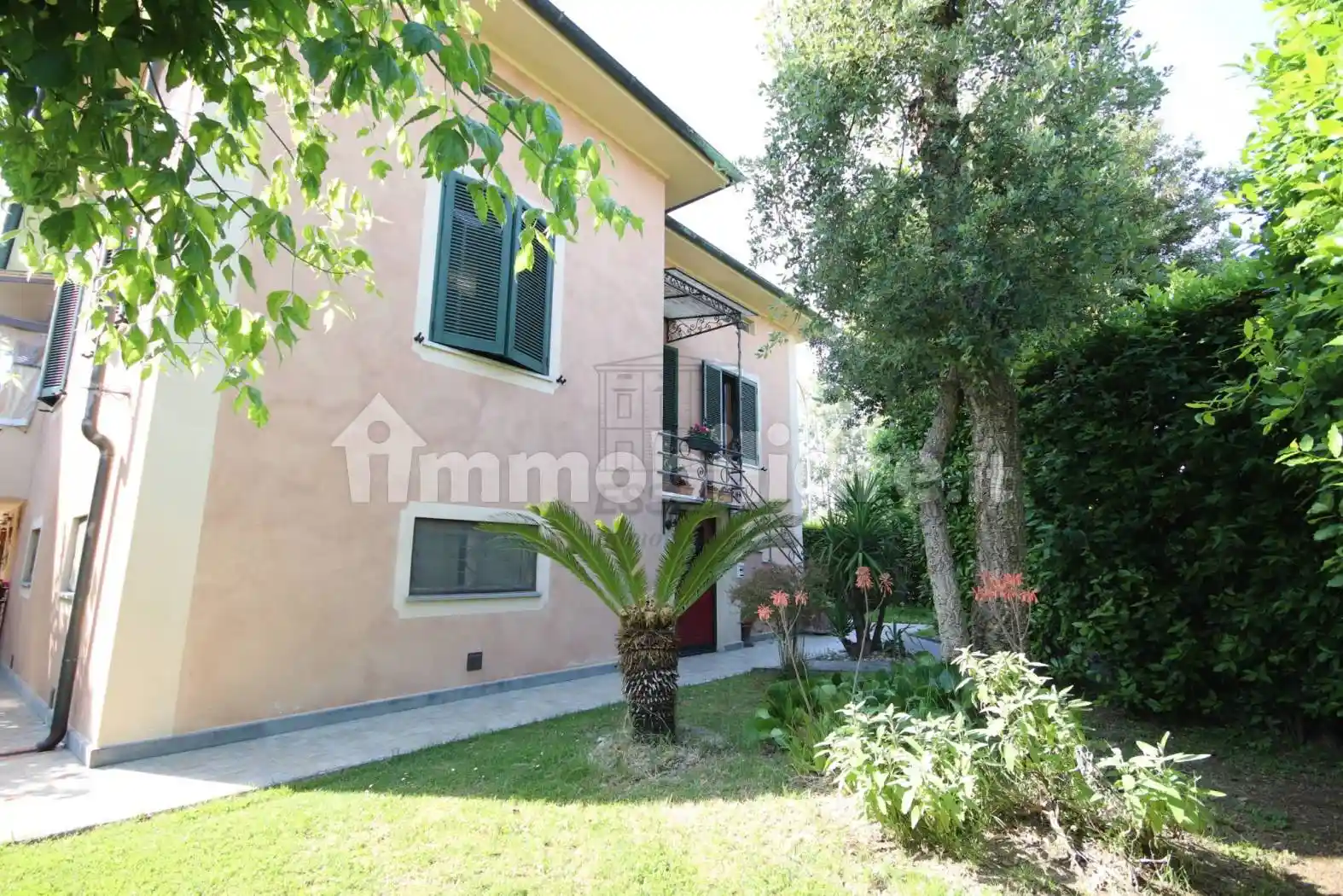 Villa in vendita a Lucca