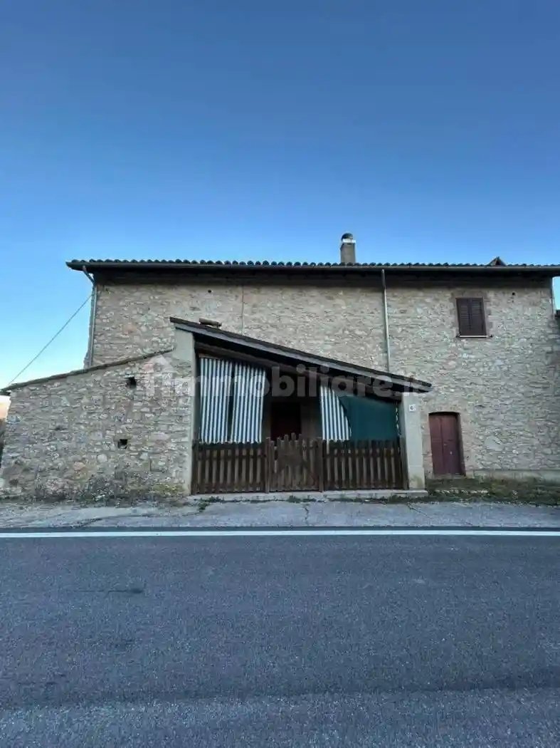 Casa indipendente in vendita a Cerreto di Spoleto