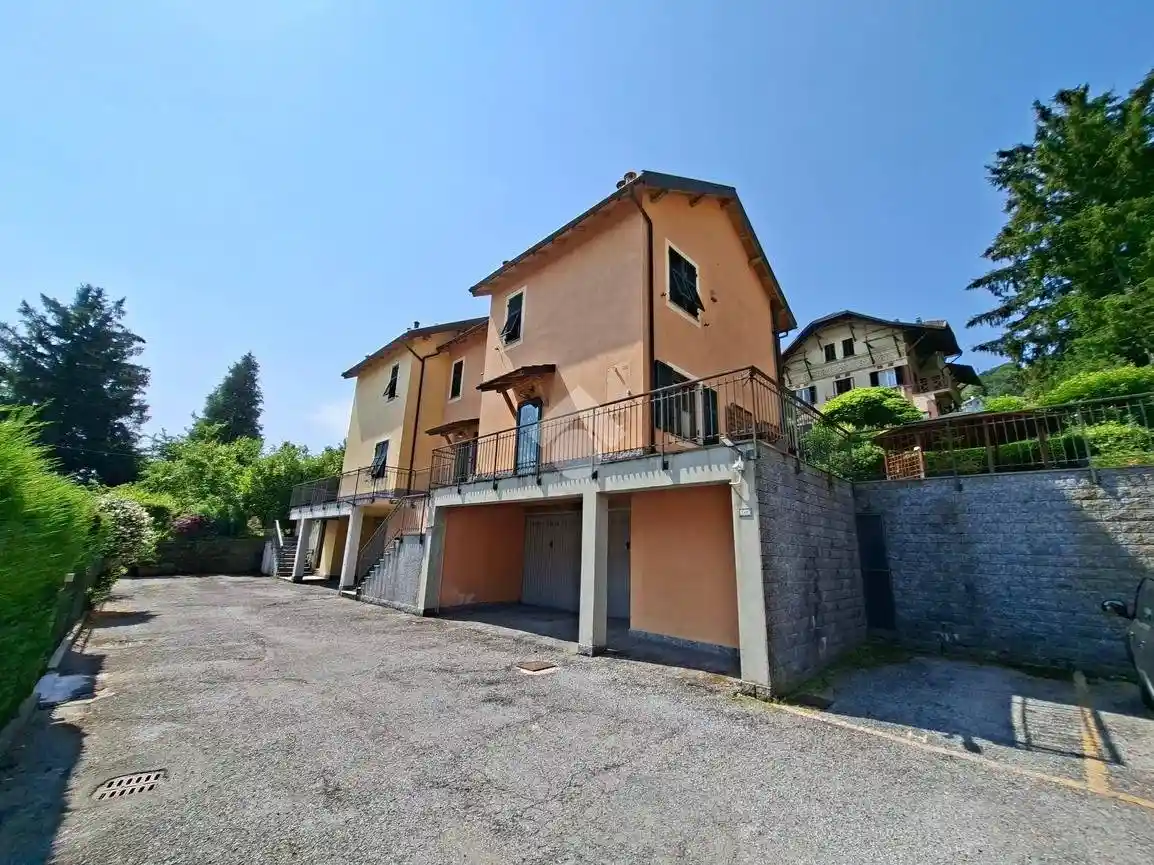 Casa indipendente in vendita a Savignone