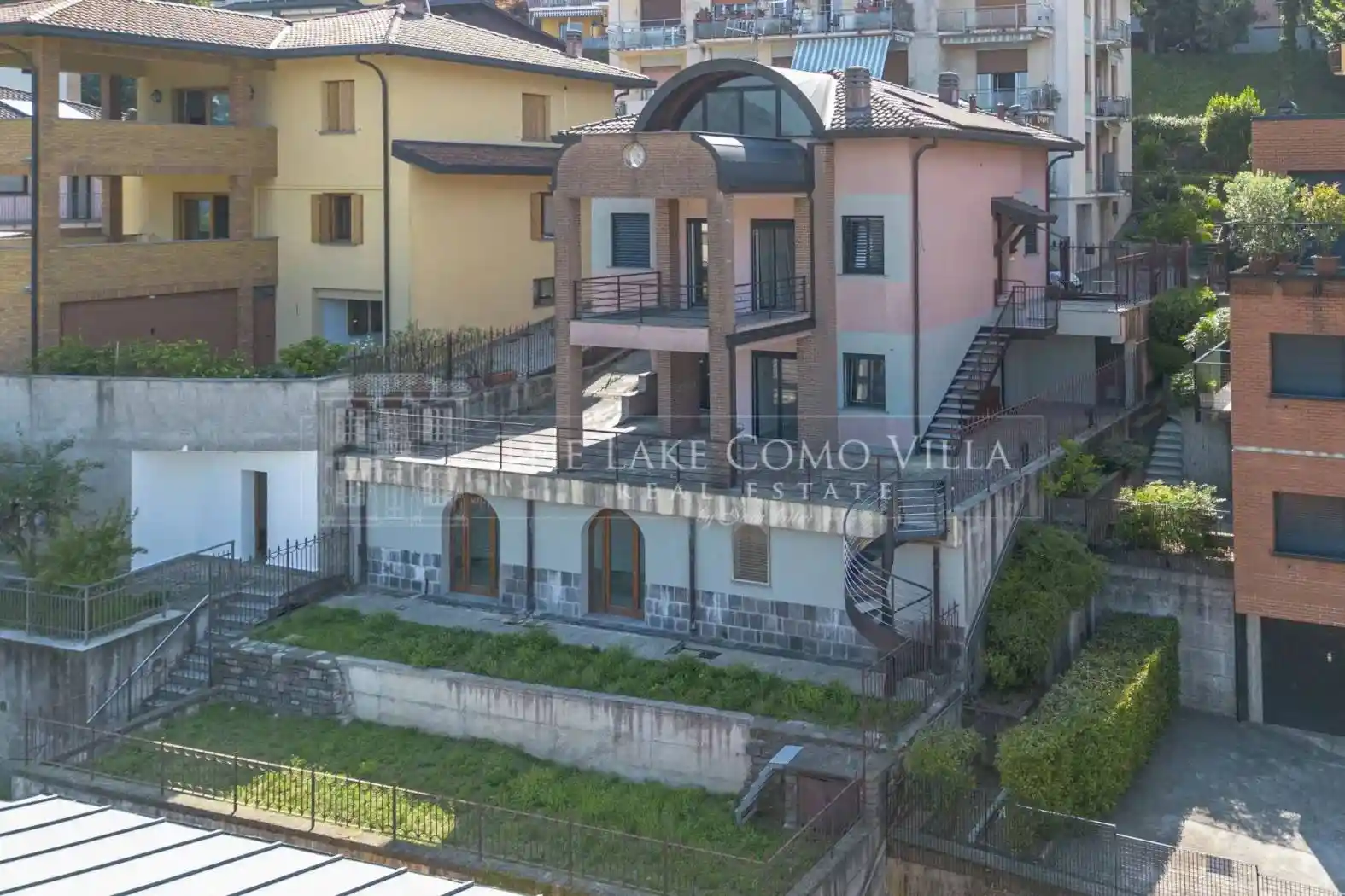 Villa in vendita a Como