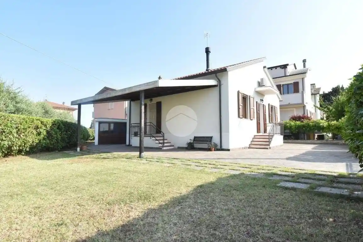 Casa indipendente in vendita a Santarcangelo di Romagna