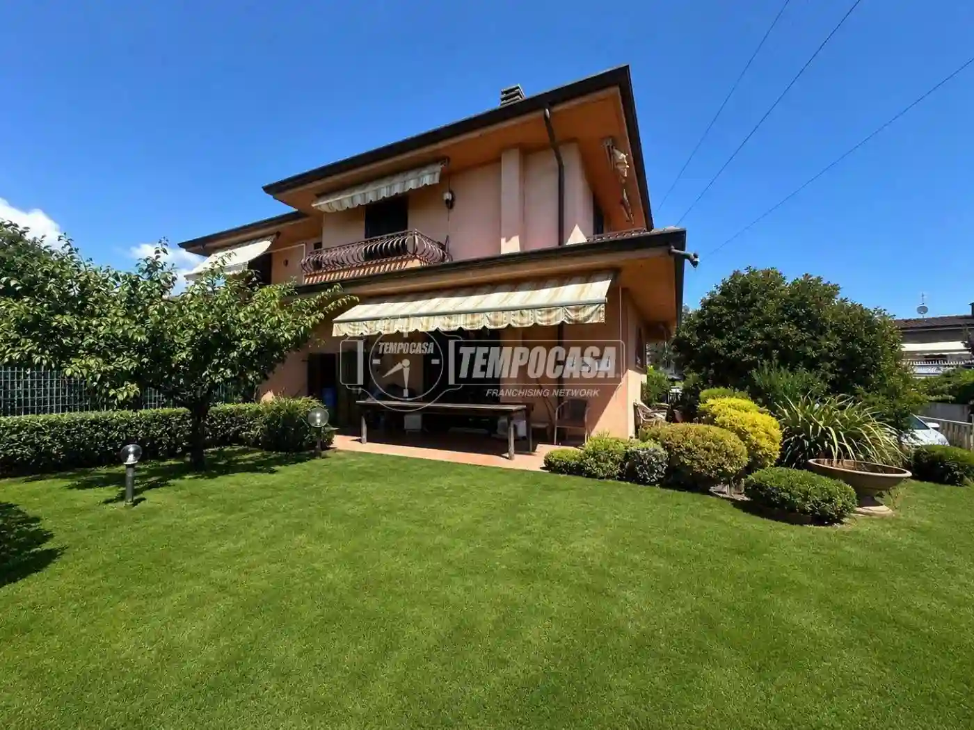 Villa - foto 2