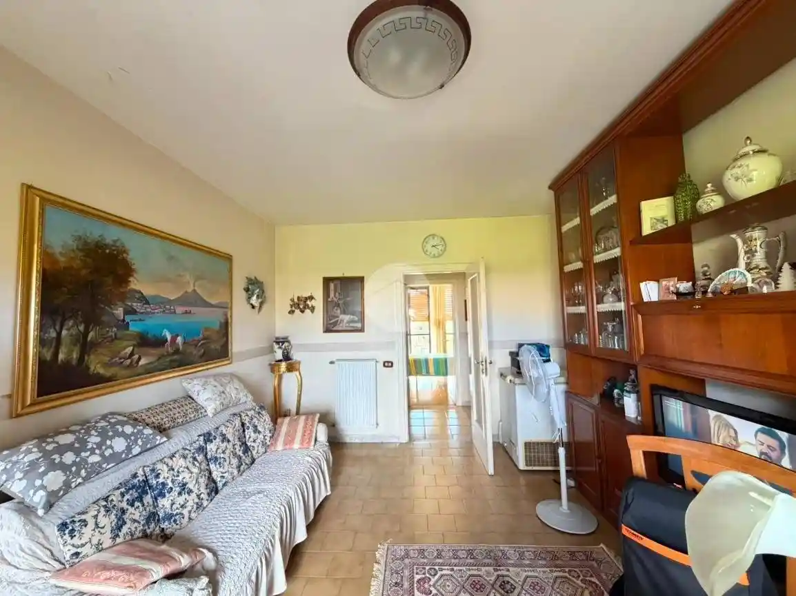 Appartamento in vendita a Napoli