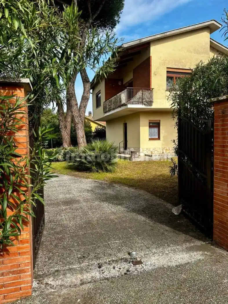 Villa in vendita a Ardea