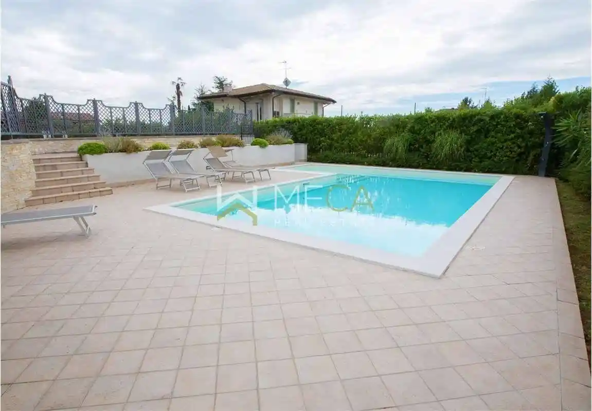 Appartamento in vendita a Padenghe sul Garda