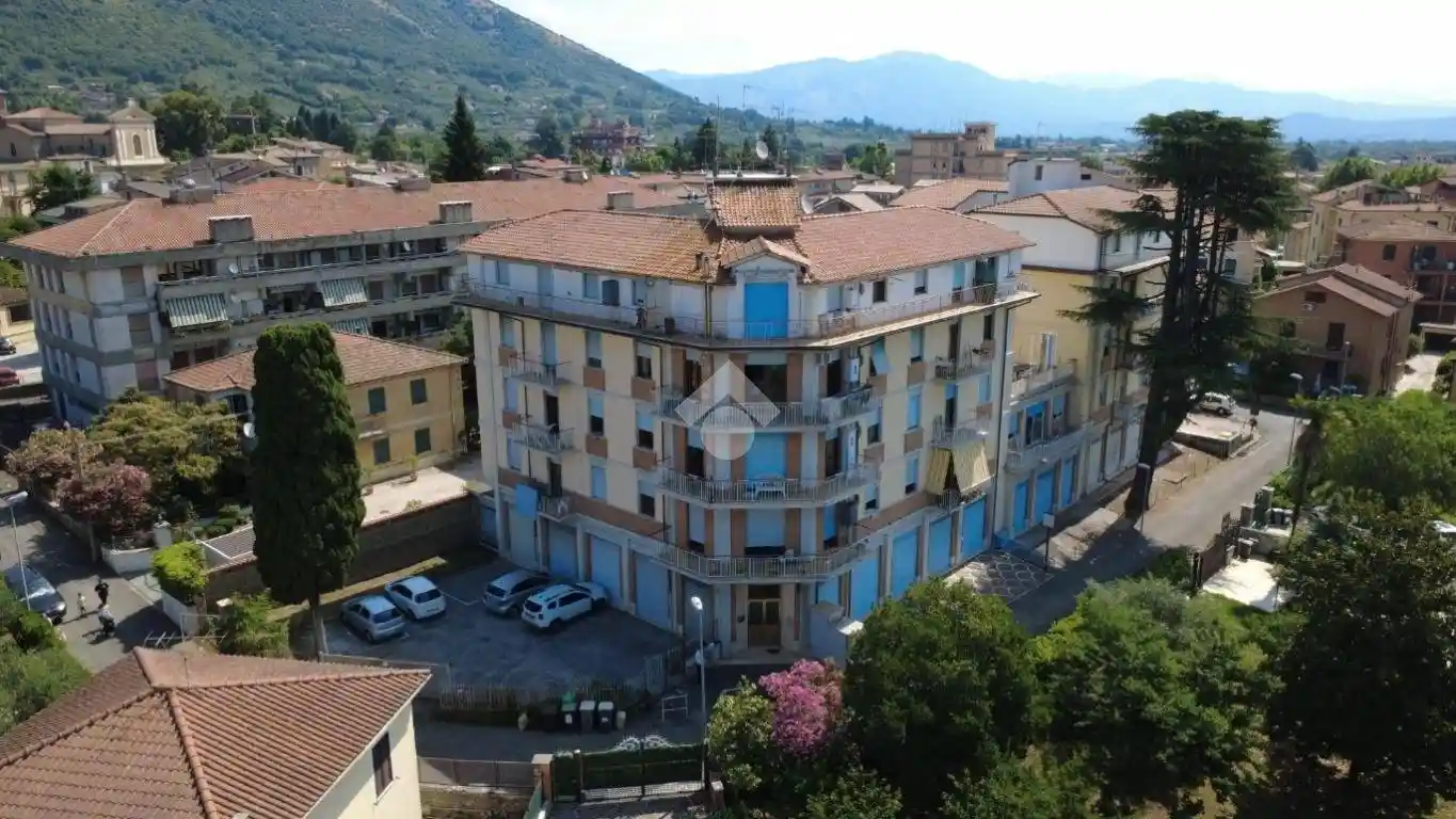 Appartamento in vendita a Cave