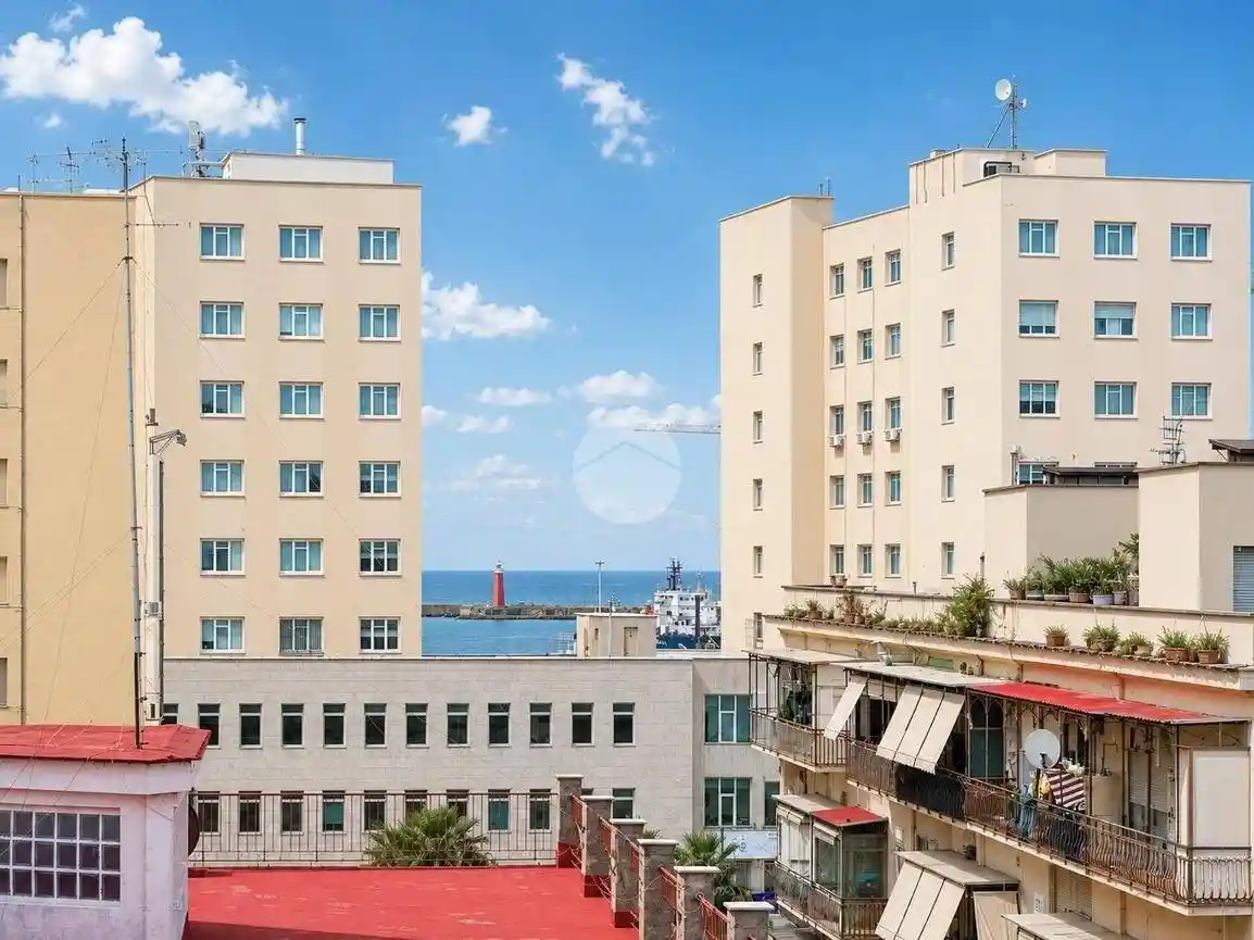Appartamento in vendita a Napoli