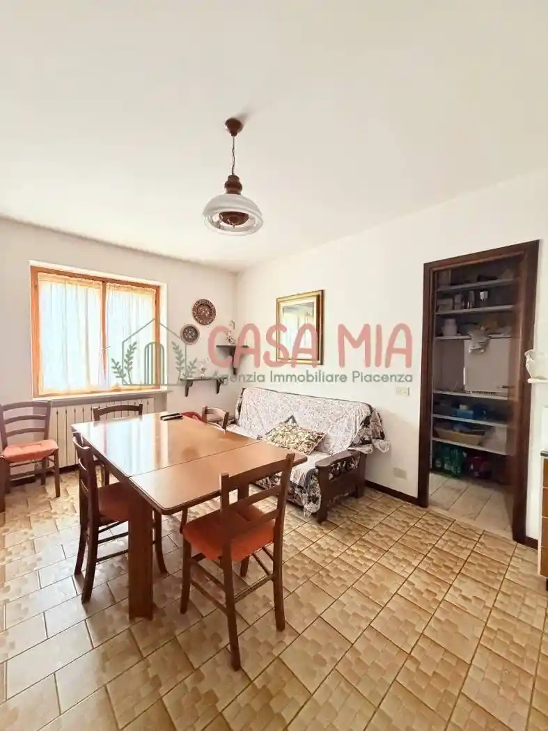 Appartamento in vendita a Ferriere