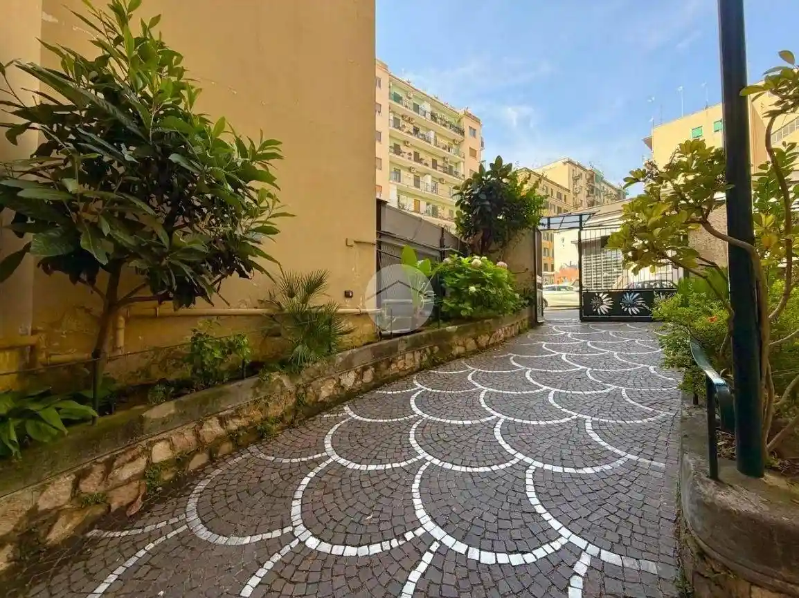 Appartamento in vendita a Napoli