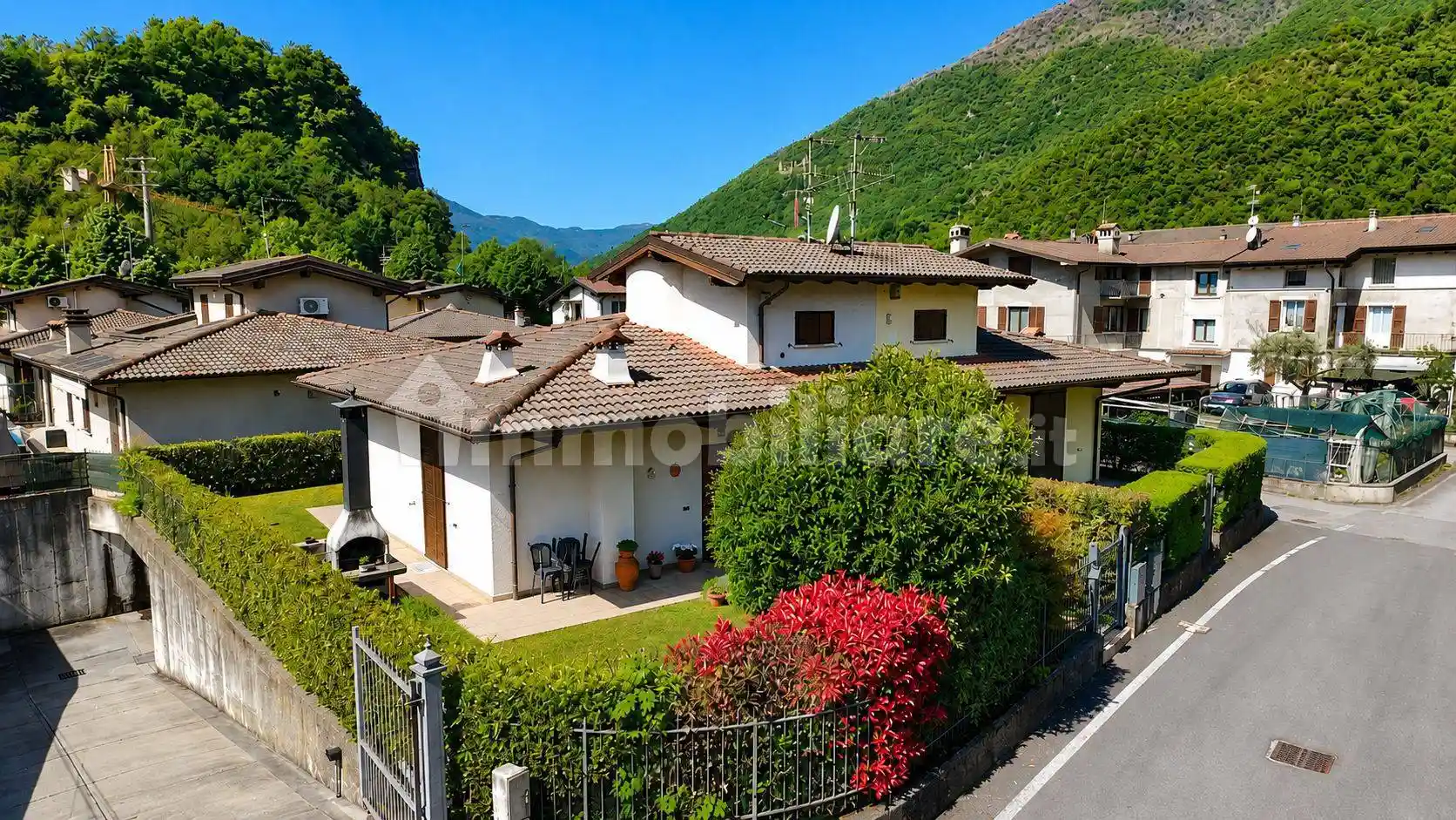 Villa in vendita a Roè Volciano