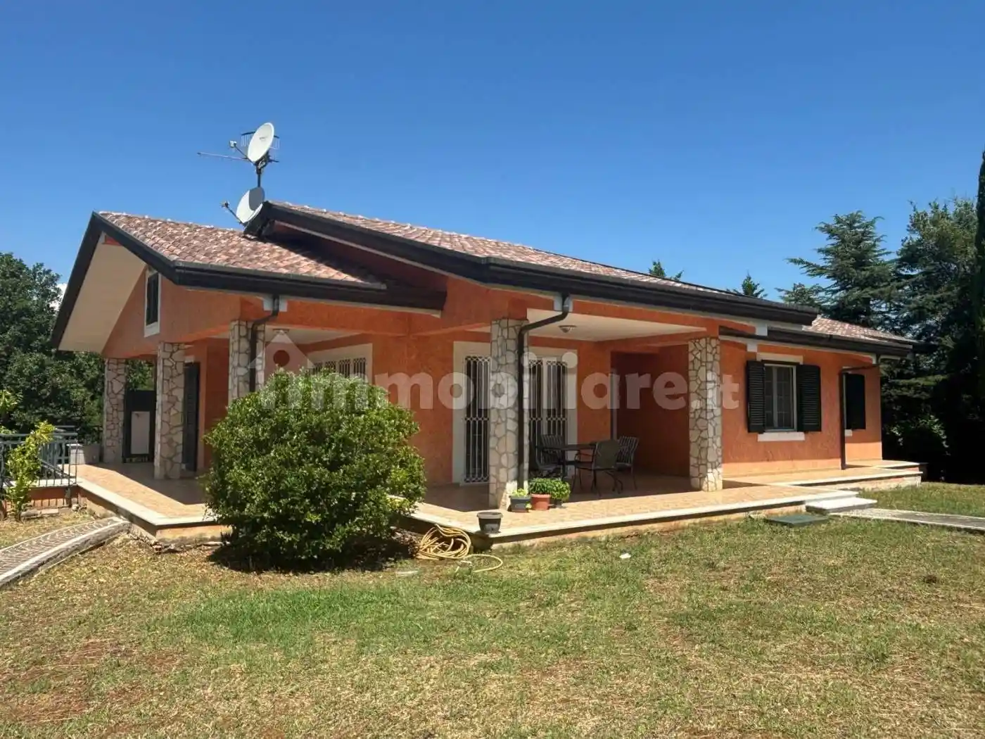 Villa in vendita a Giuliano di Roma