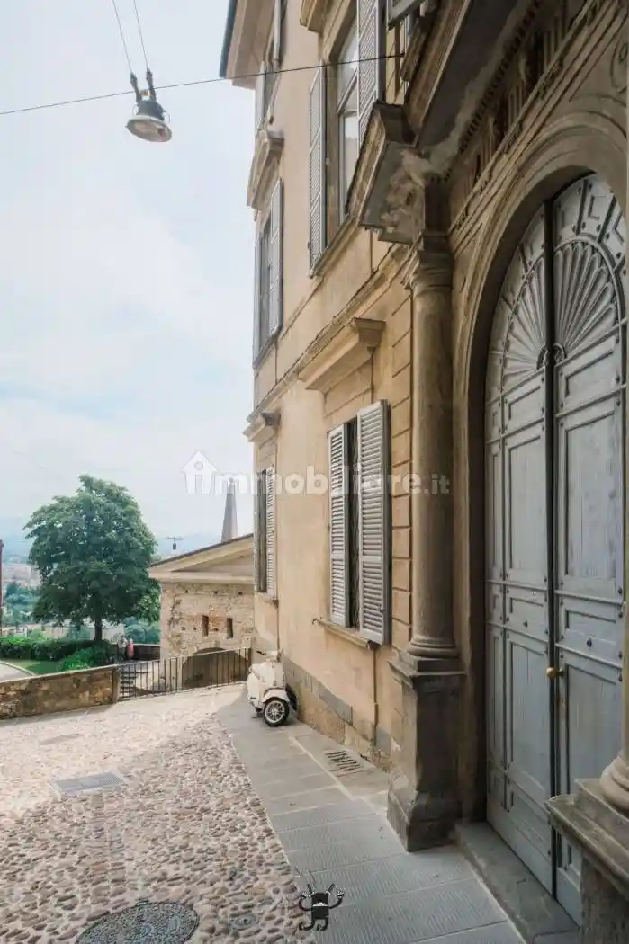 Appartamento in vendita a Bergamo