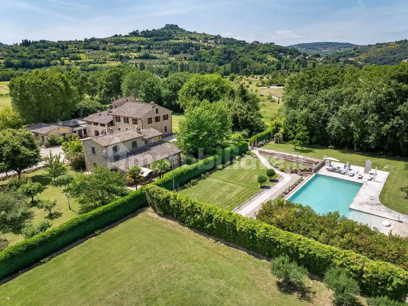 Rustico - Casale in vendita a Perugia