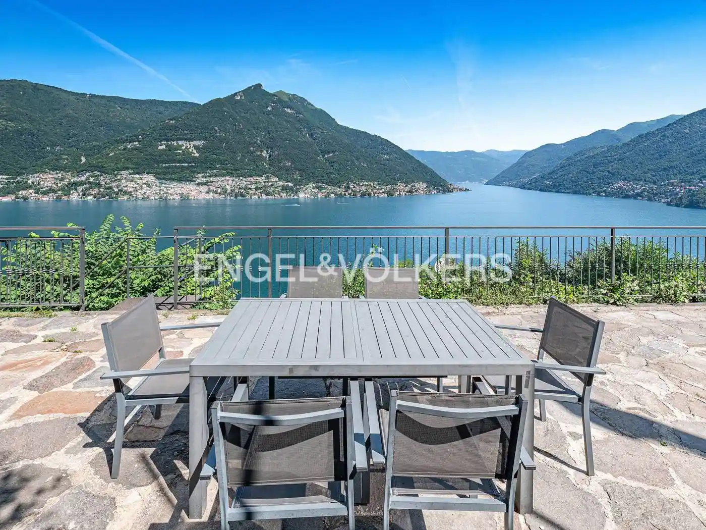 Villa in vendita a Faggeto Lario