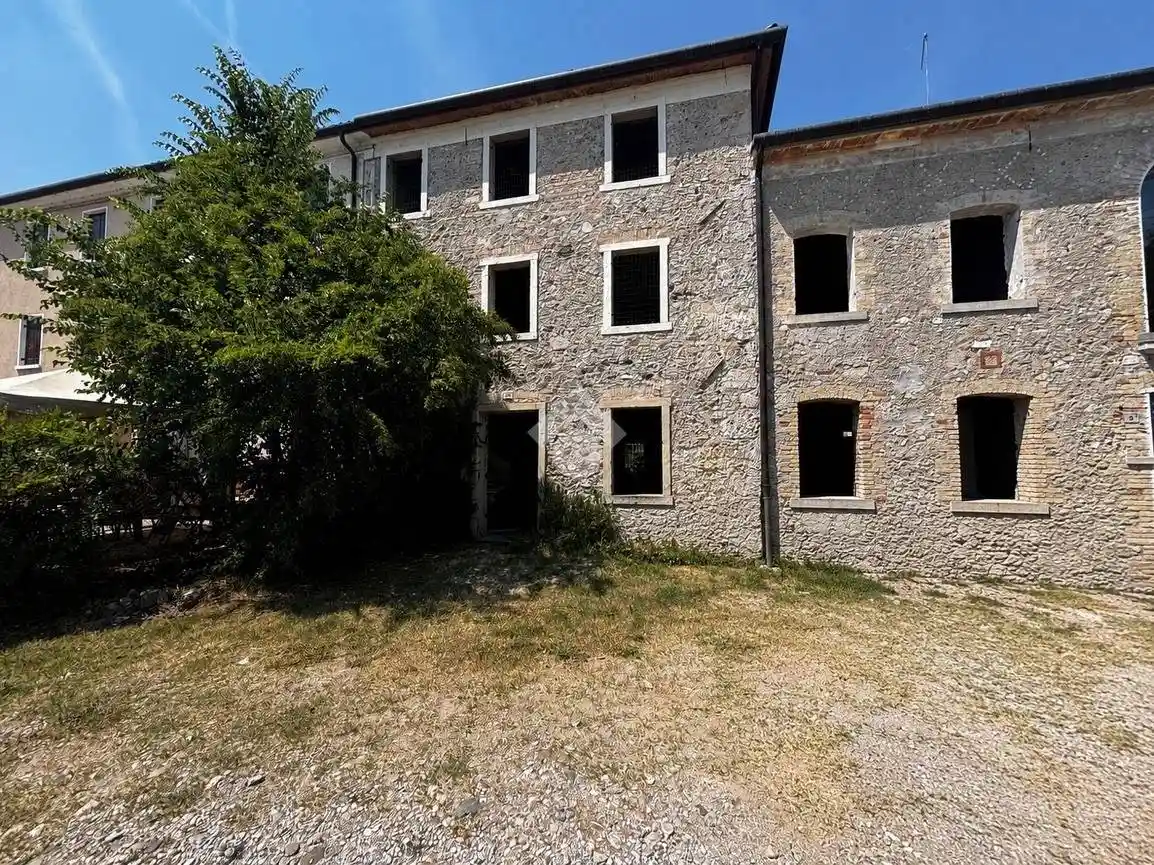 Casa indipendente in vendita a Sernaglia della Battaglia