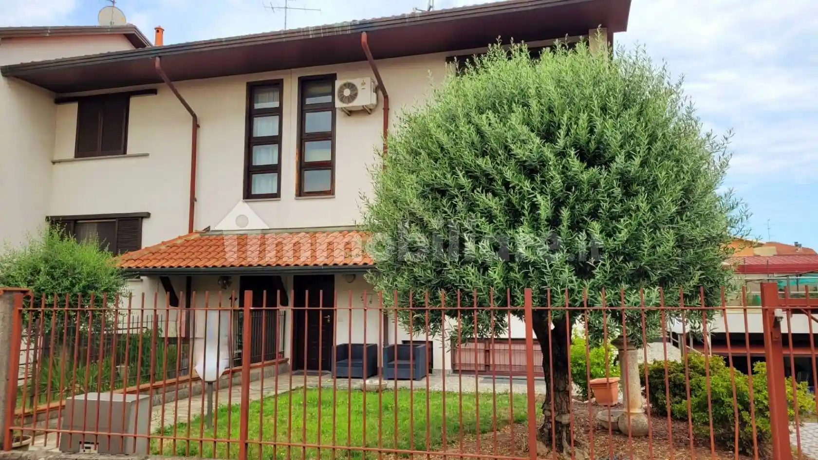 Villetta a schiera in vendita a Ferno