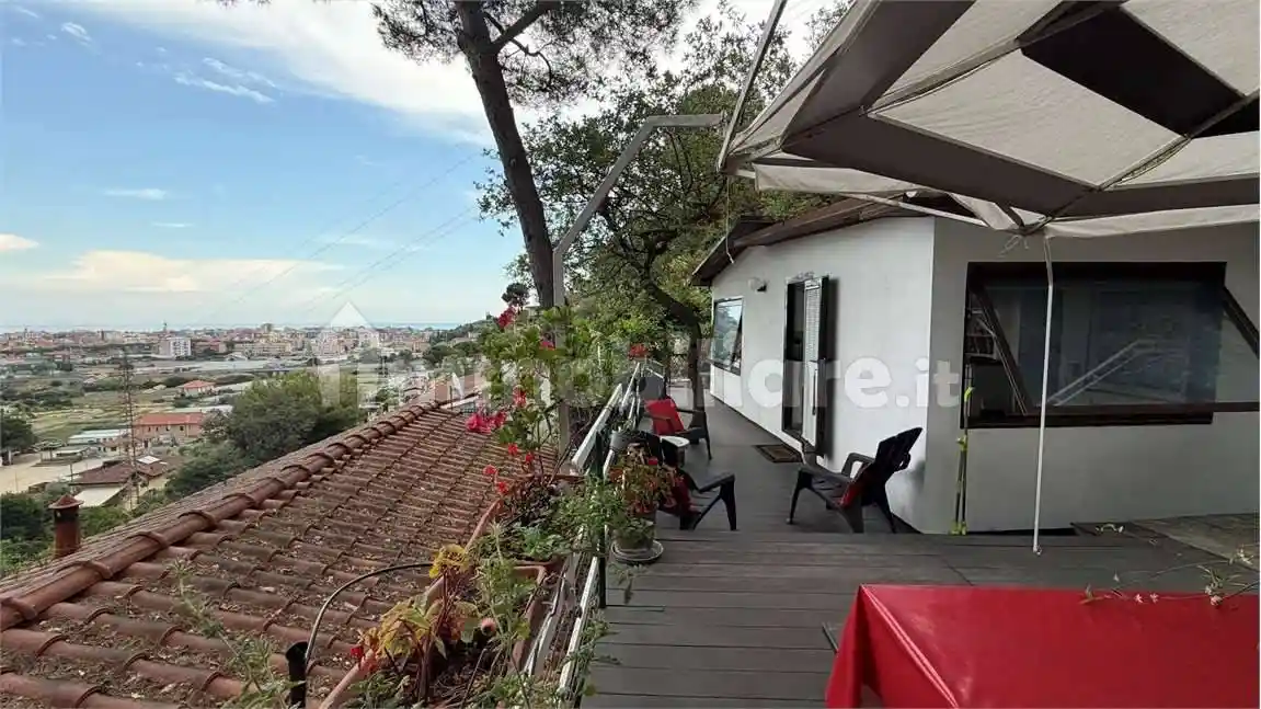 Casa indipendente in vendita a Albenga