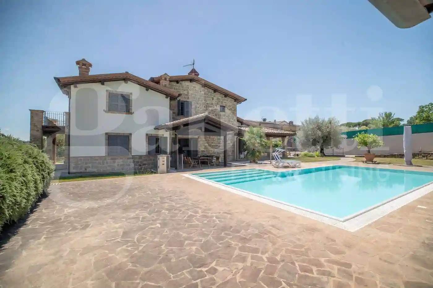 Villa - foto 2