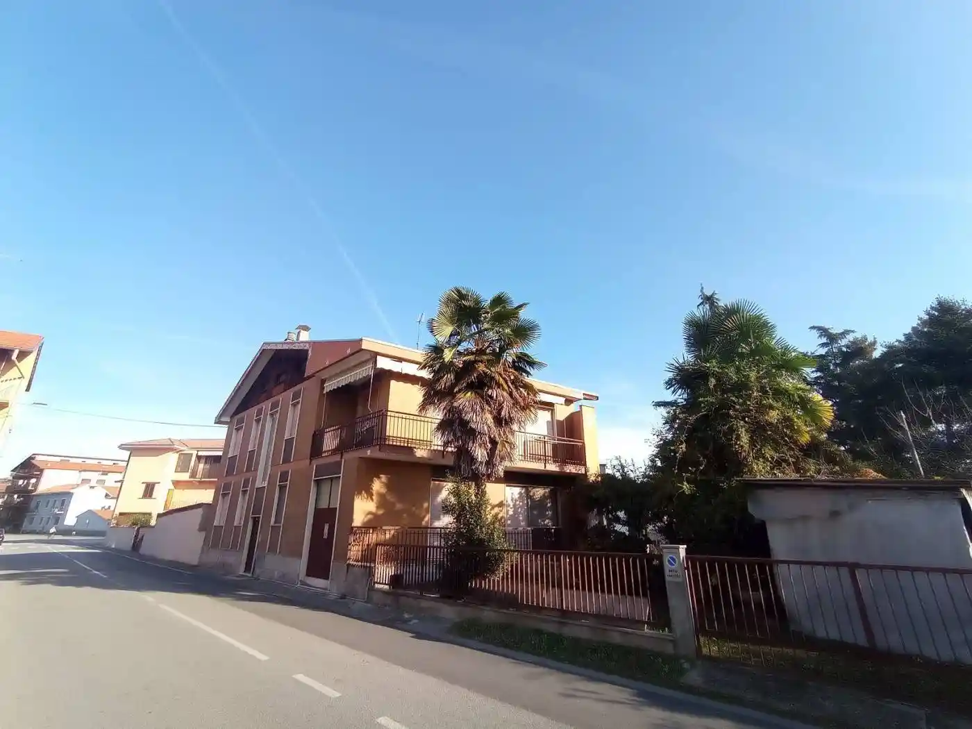 Villa in vendita a Bellinzago Novarese