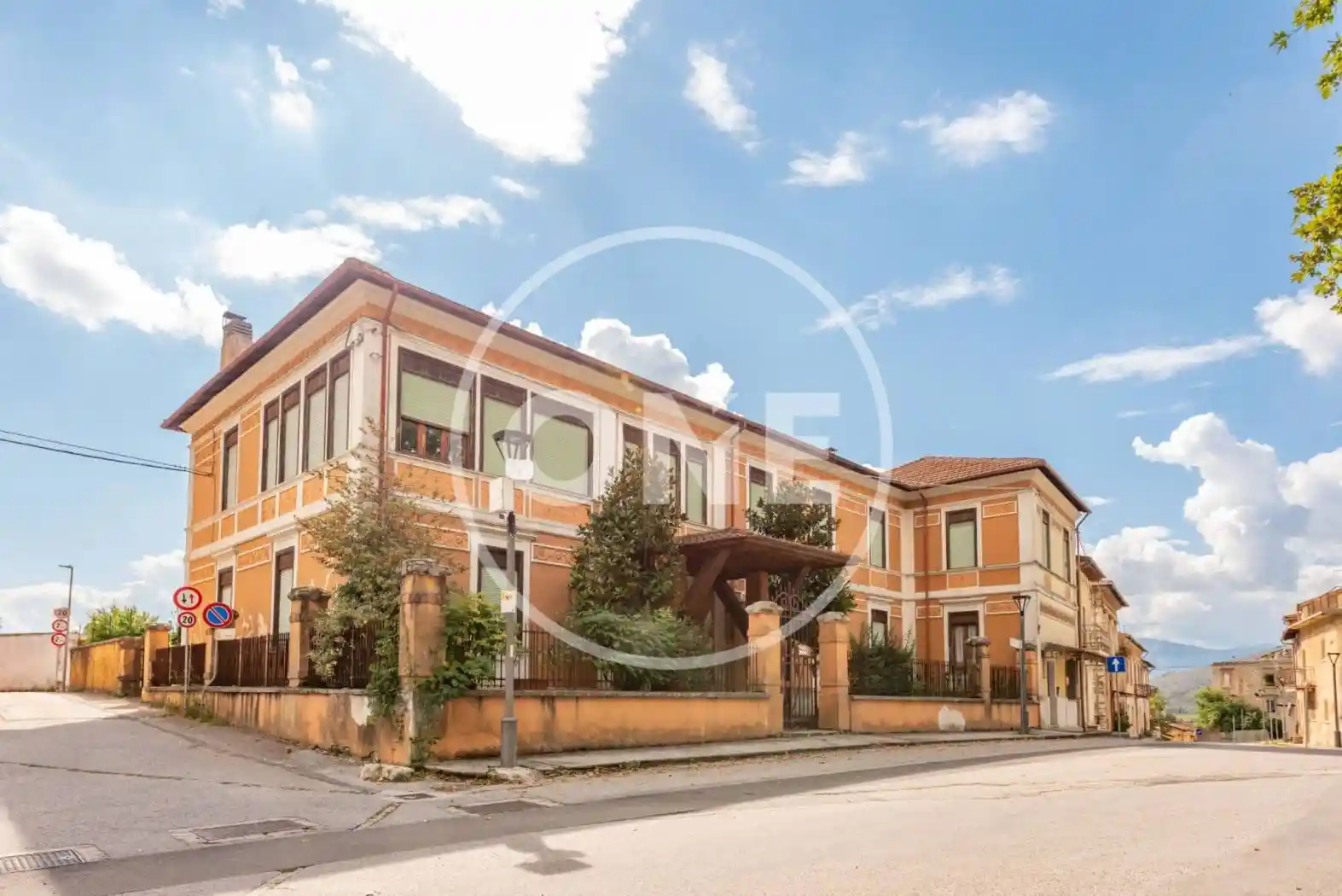 Villa in vendita a Magliano de' Marsi