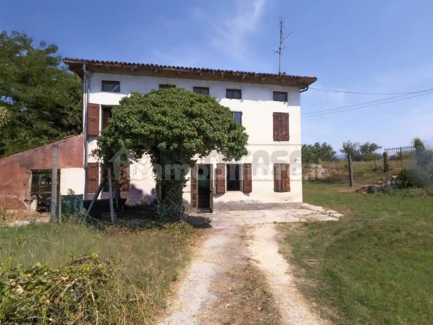 Villa in vendita a Montecchio Precalcino