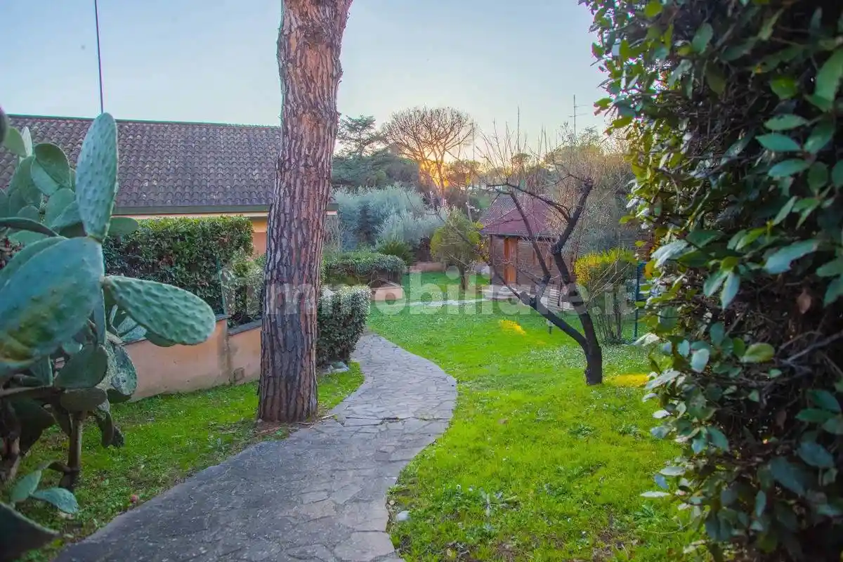 Villa in vendita a Roma