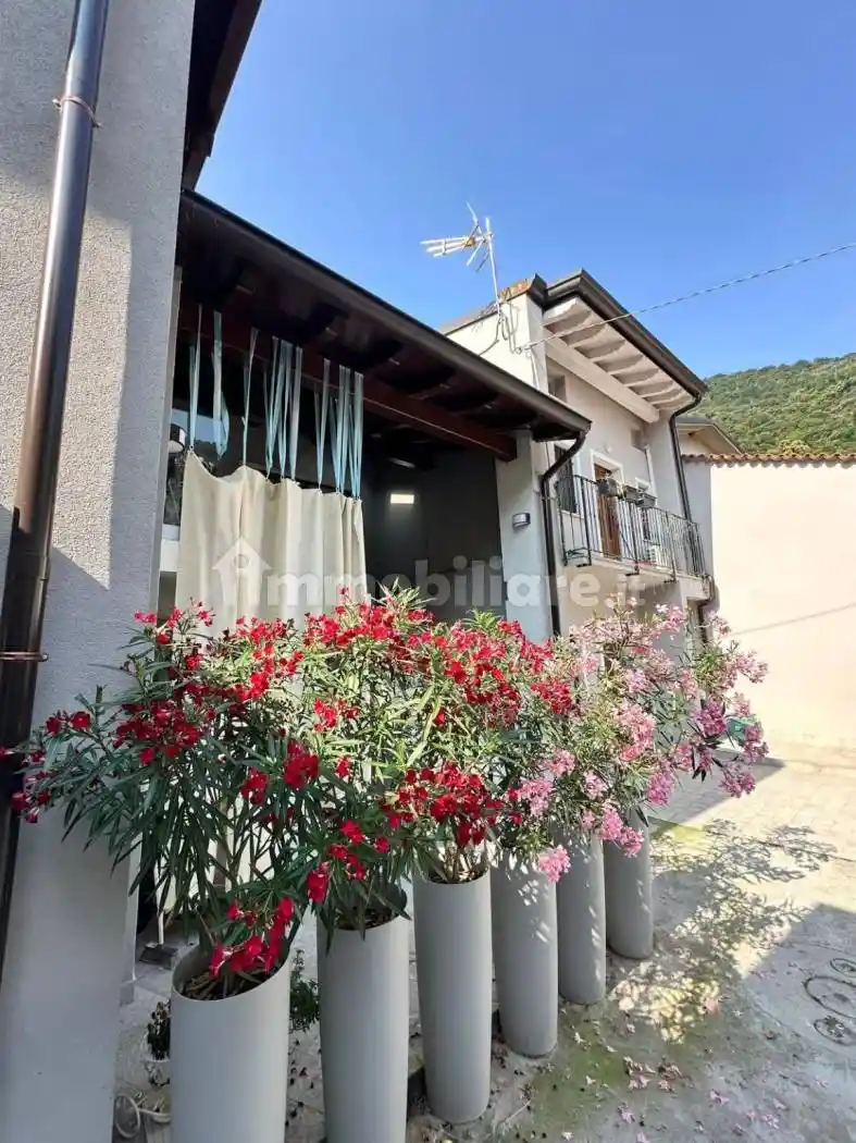 Casa indipendente in vendita a Villa Carcina