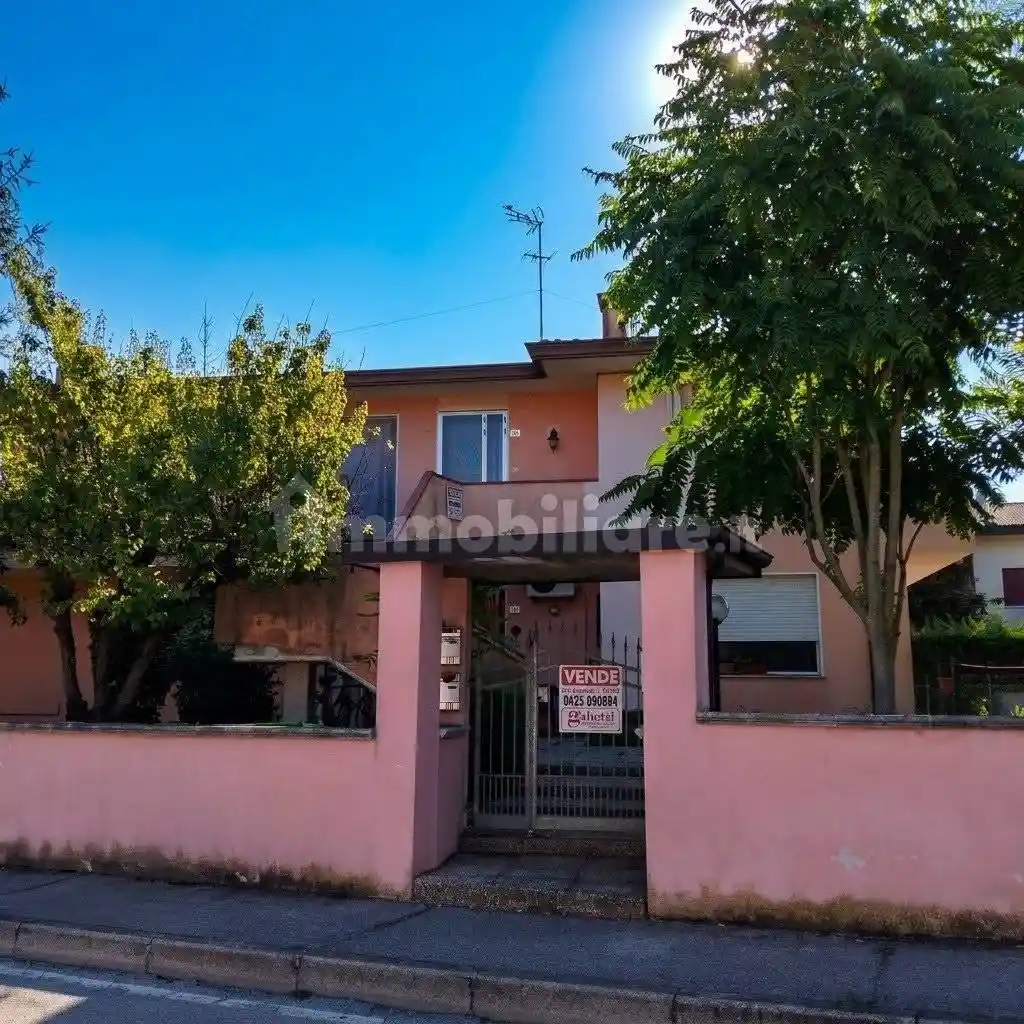 Appartamento in vendita a Ceregnano