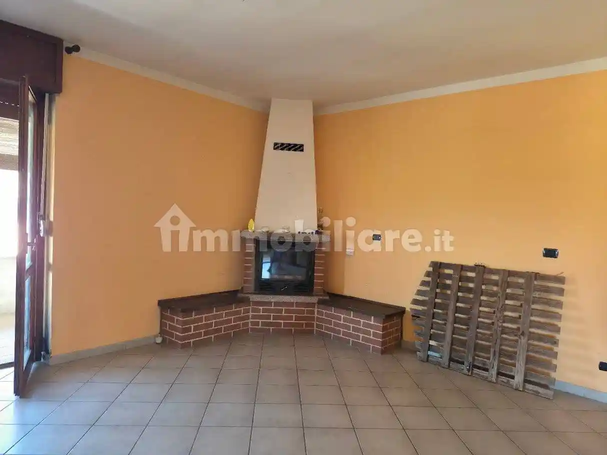 Appartamento in vendita a Tronzano Vercellese
