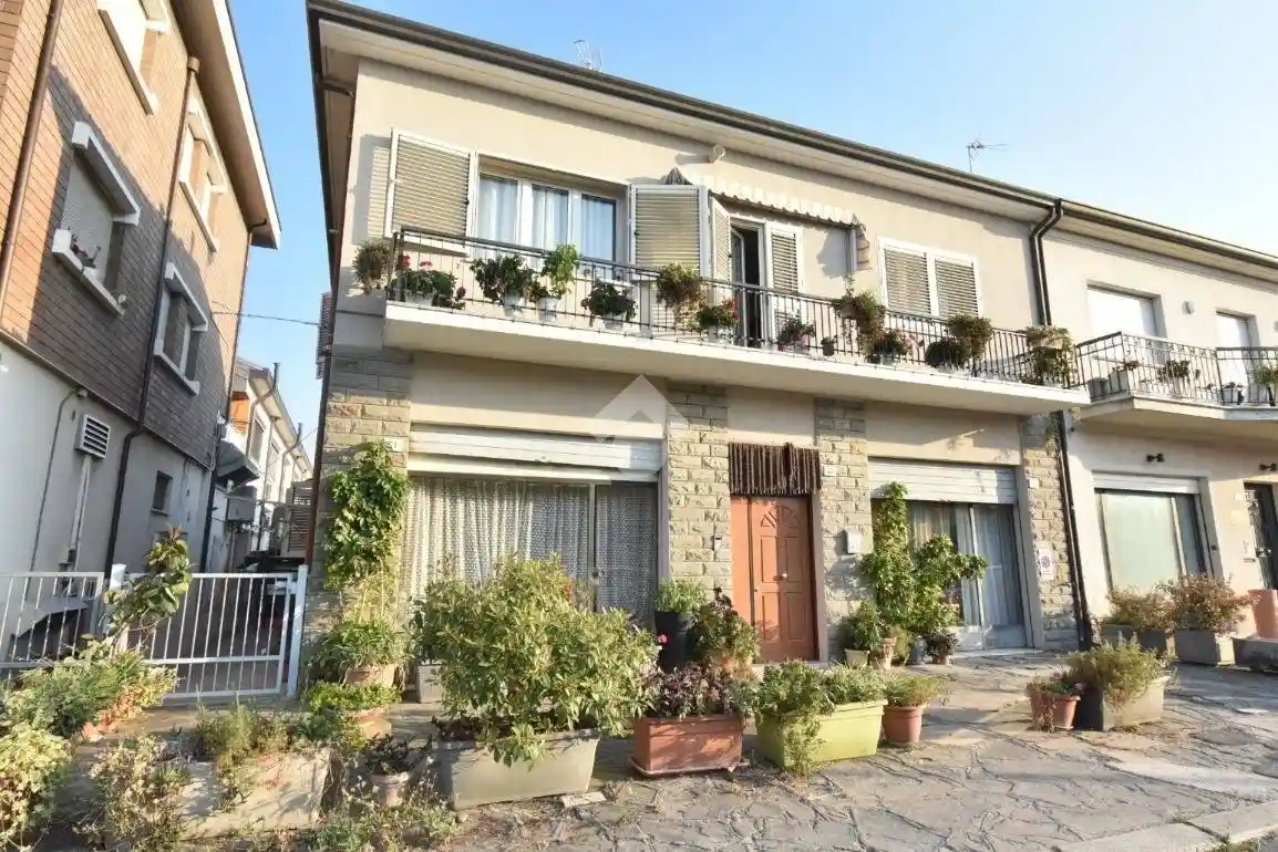 Casa indipendente in vendita a Savignano sul Rubicone