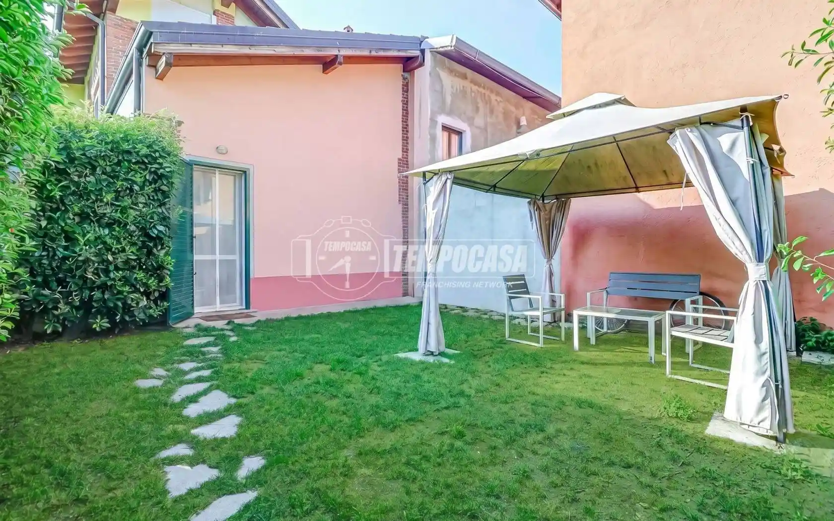 Appartamento in vendita a Cureggio