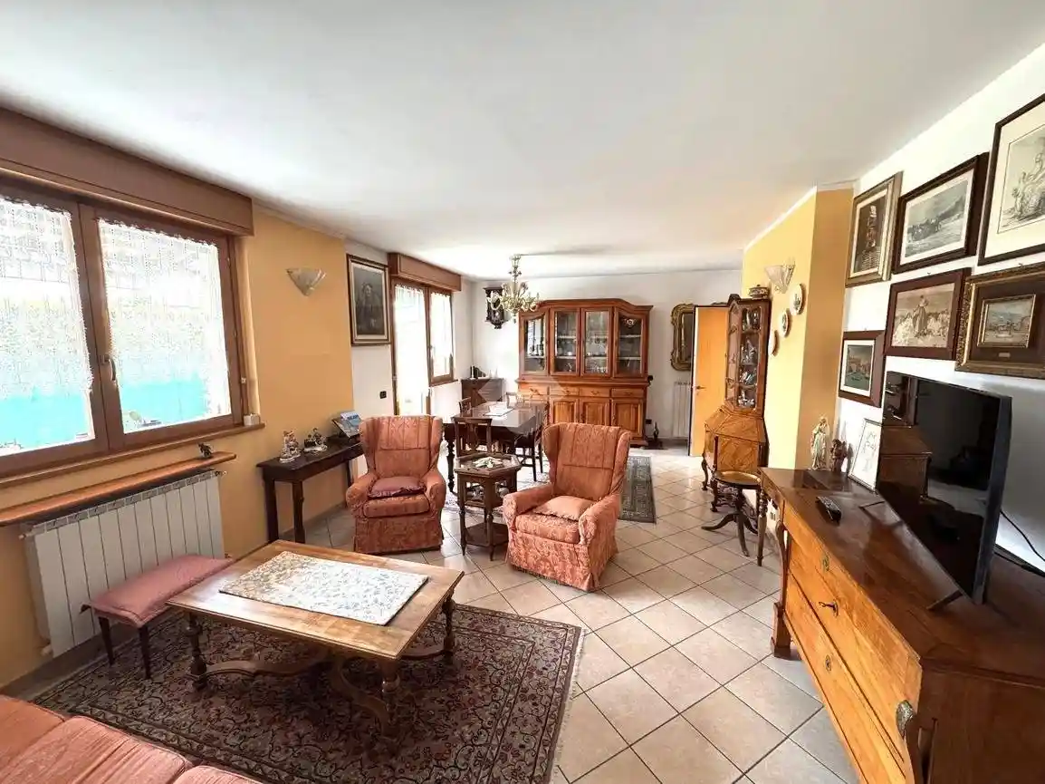 Appartamento in vendita a Malnate