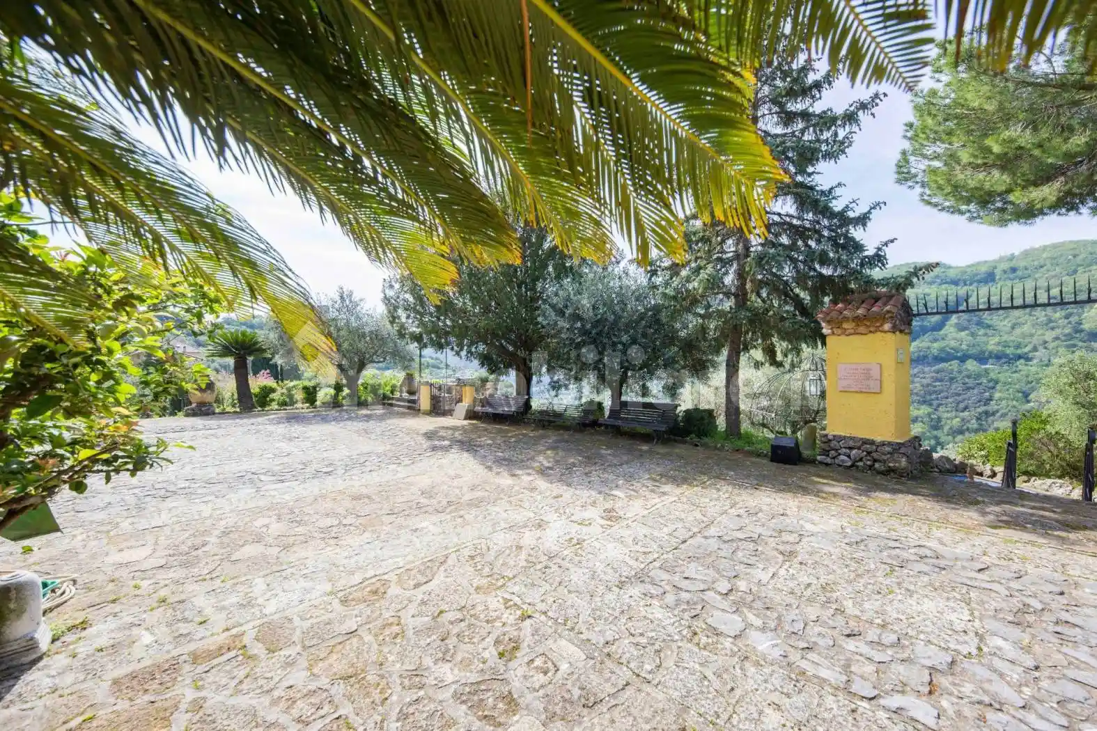 Villa in vendita a Finale Ligure