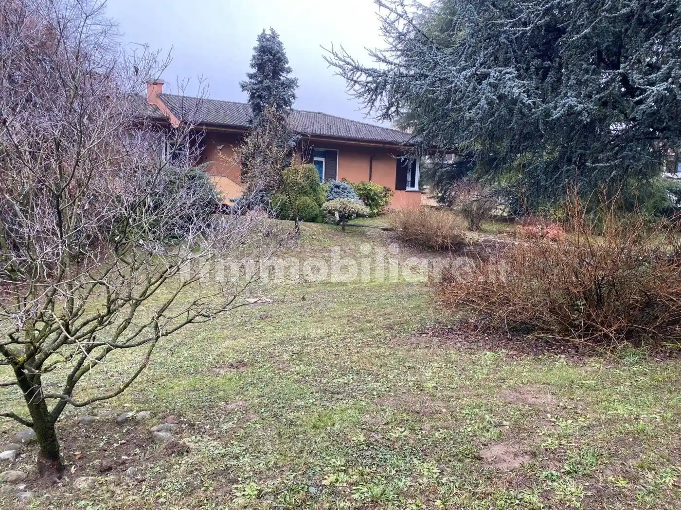 Villa in vendita a Besana in Brianza