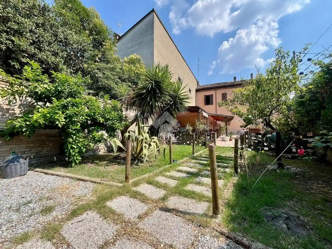 Casa indipendente in vendita a Ravenna