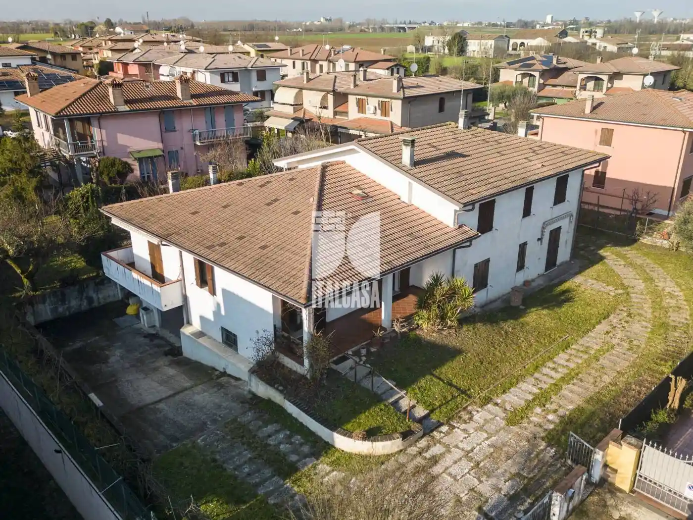 Villa in vendita a Curtatone