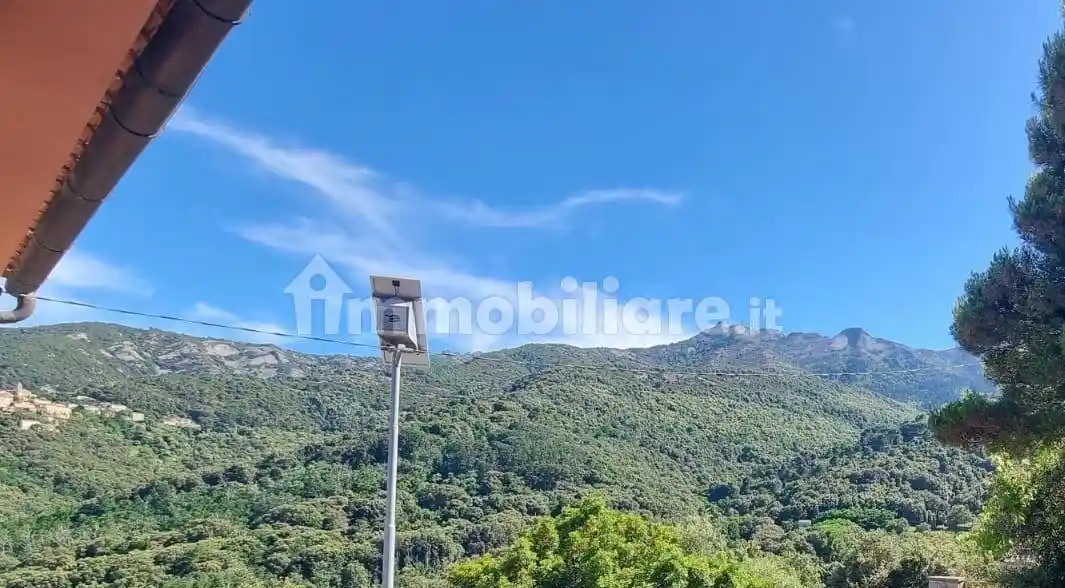 Appartamento in vendita a Marciana