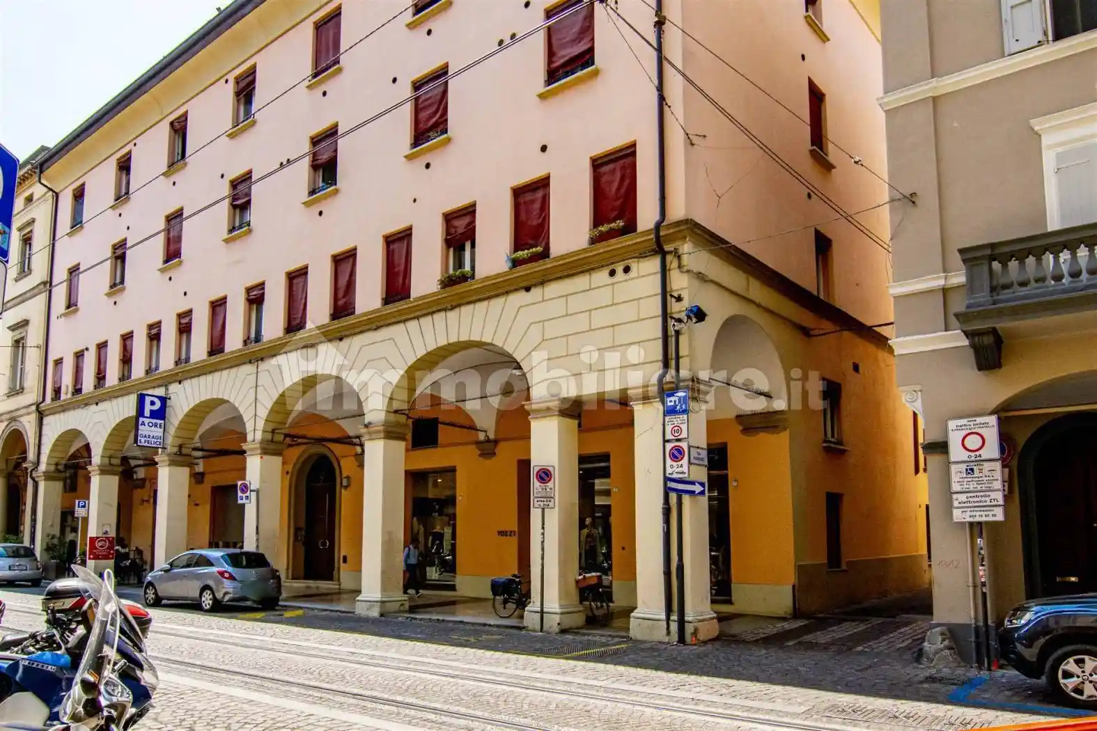 Appartamento in vendita a Bologna