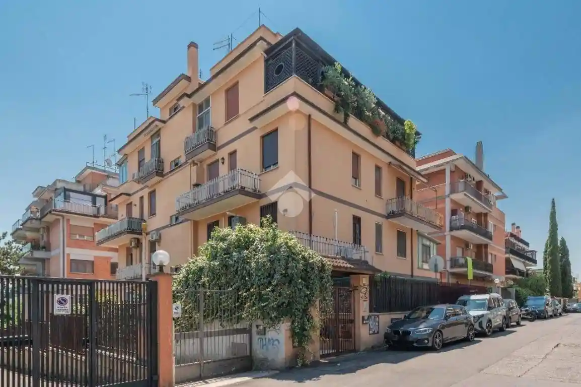 Appartamento in vendita a Roma