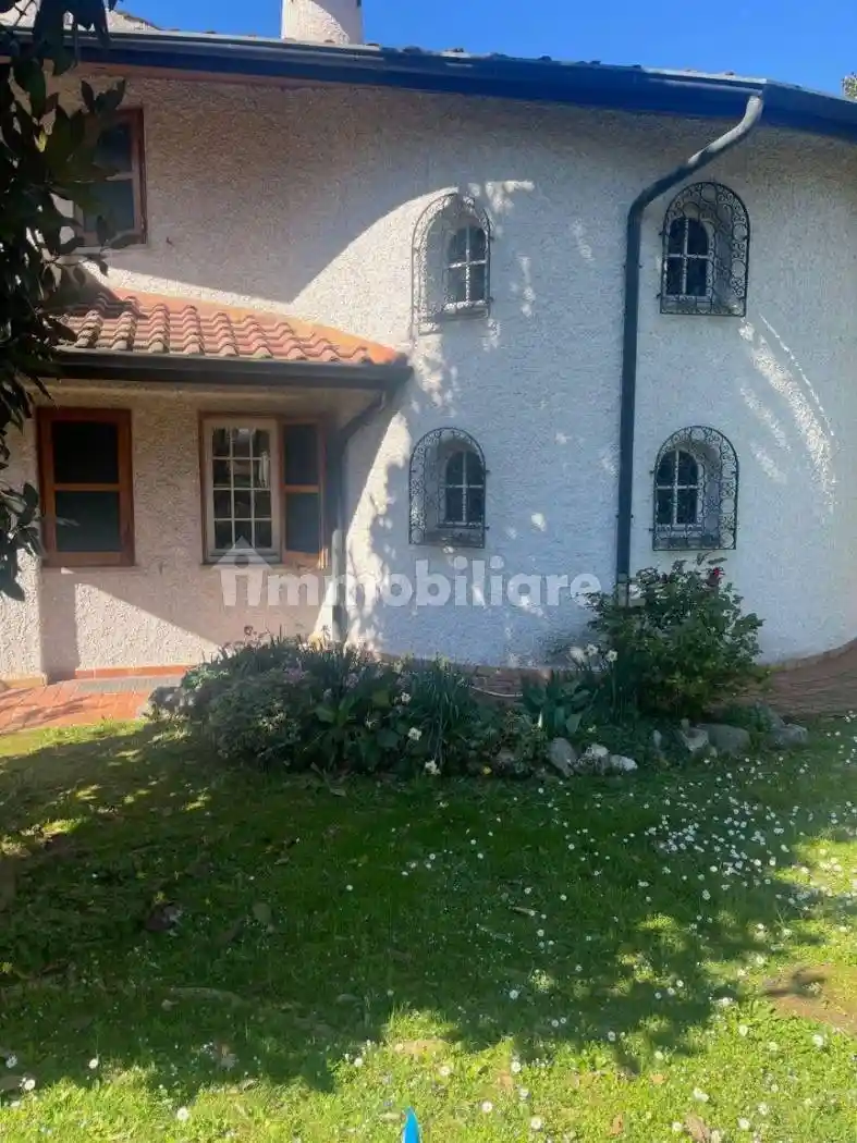 Villa in vendita a Cassina de' Pecchi