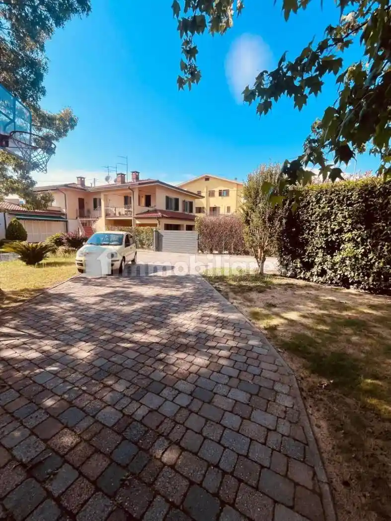 Appartamento in vendita a Massa e Cozzile
