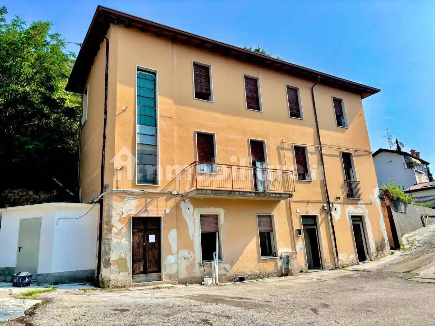 Casa indipendente in vendita a Brescia